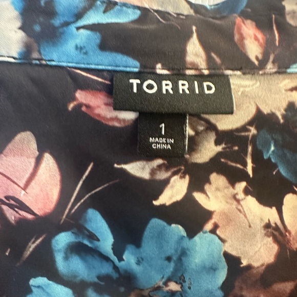 Torrid Madison Floral Button-Up Long Sleeve Shirt Multi Plus 1X - Picture 7 of 11